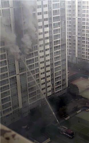 아파트서 불멍 하려다 화재 발생…입주민 10여 명 대피